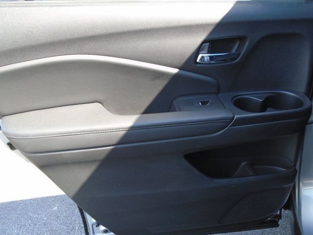 2019 Honda Passport Sport AWD - 22552933 - 27