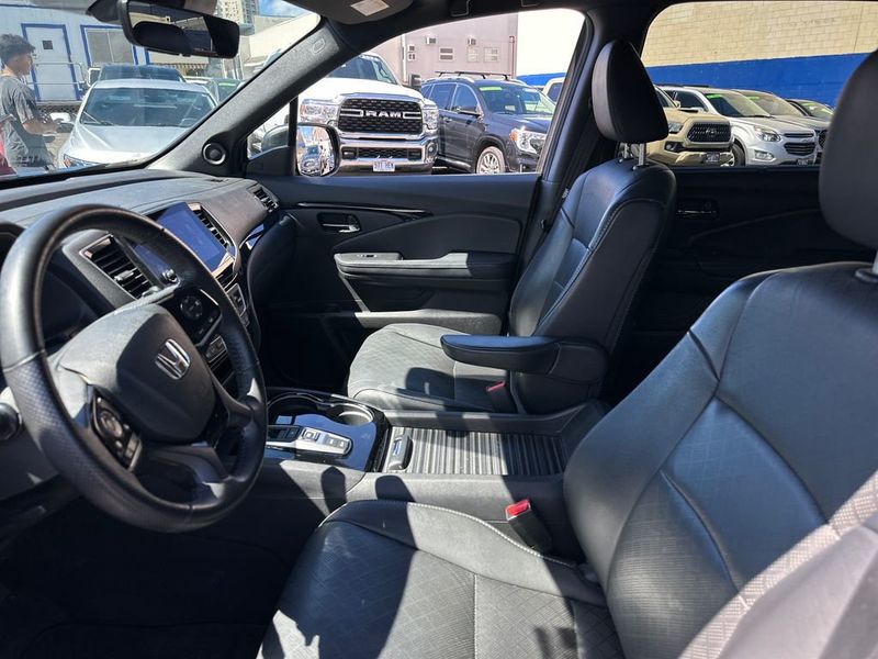 2019 Honda Passport Touring FWD - 23041189 - 11