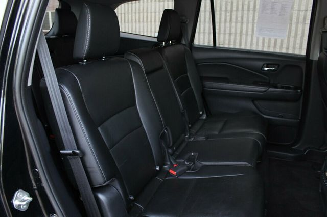 2019 Honda Pilot AWD EXL W/ MOONROOF, LEATHER, NEW TIRES AND BRAKE SERVICE - 23023156 - 10