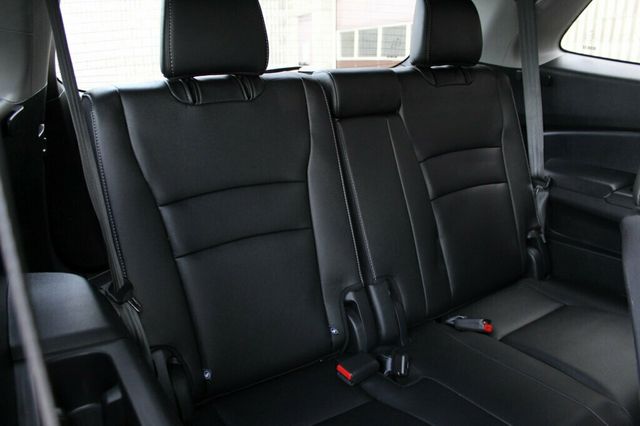 2019 Honda Pilot AWD EXL W/ MOONROOF, LEATHER, NEW TIRES AND BRAKE SERVICE - 23023156 - 11