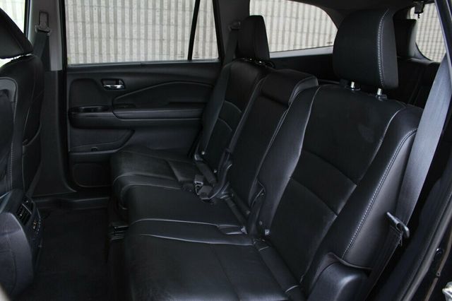 2019 Honda Pilot AWD EXL W/ MOONROOF, LEATHER, NEW TIRES AND BRAKE SERVICE - 23023156 - 27