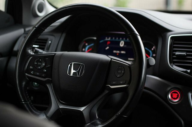 2019 Honda Pilot AWD EXL W/ MOONROOF, LEATHER, NEW TIRES AND BRAKE SERVICE - 23023156 - 29