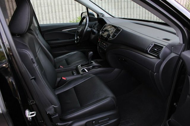 2019 Honda Pilot AWD EXL W/ MOONROOF, LEATHER, NEW TIRES AND BRAKE SERVICE - 23023156 - 7