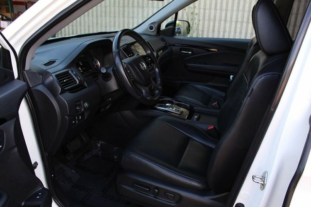 2019 Honda Pilot AWD TOURING NAVIGATION, MOONROOF, LEATHER - 23035216 - 25