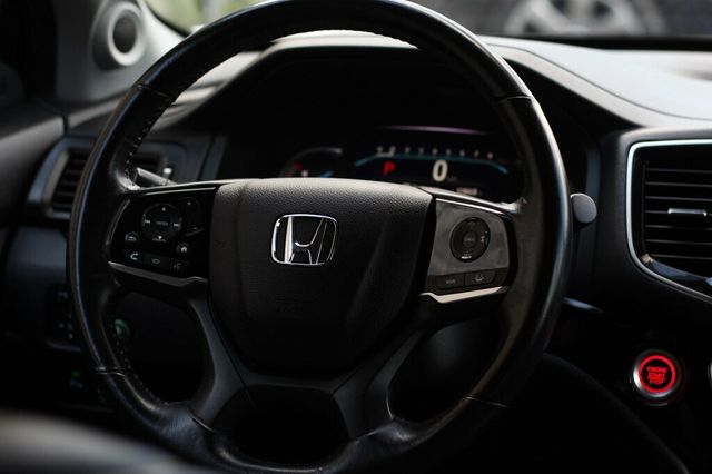 2019 Honda Pilot AWD TOURING NAVIGATION, MOONROOF, LEATHER - 23035216 - 31