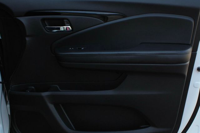 2019 Honda Pilot AWD TOURING NAVIGATION, MOONROOF, LEATHER - 23035216 - 5