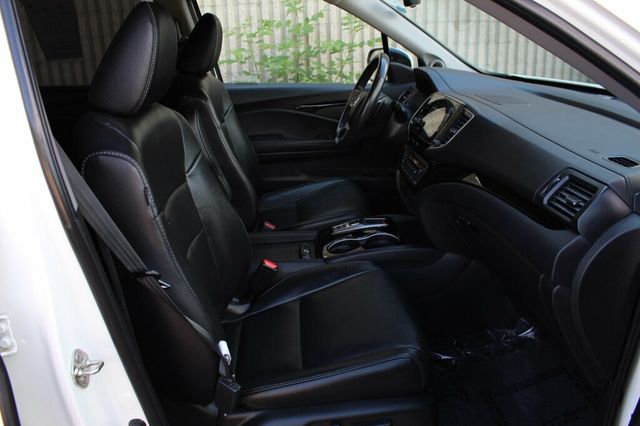 2019 Honda Pilot AWD TOURING NAVIGATION, MOONROOF, LEATHER - 23035216 - 6