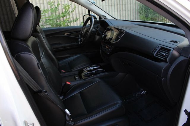 2019 Honda Pilot AWD TOURING NAVIGATION, MOONROOF, LEATHER - 23035216 - 7