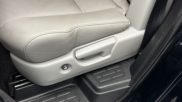 2019 Honda Pilot Elite AWD - 23029540 - 32