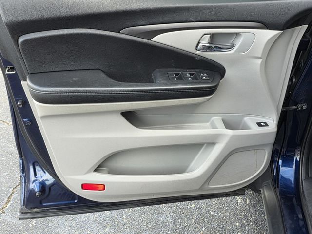 2019 Honda Pilot EX 2WD - 22952979 - 30