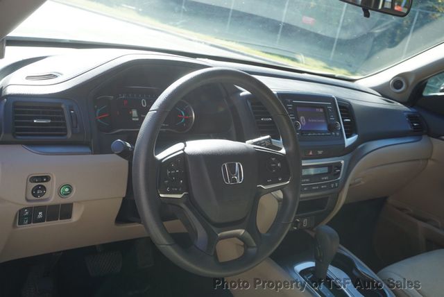 2019 Honda Pilot LX AWD - 23097643 - 16