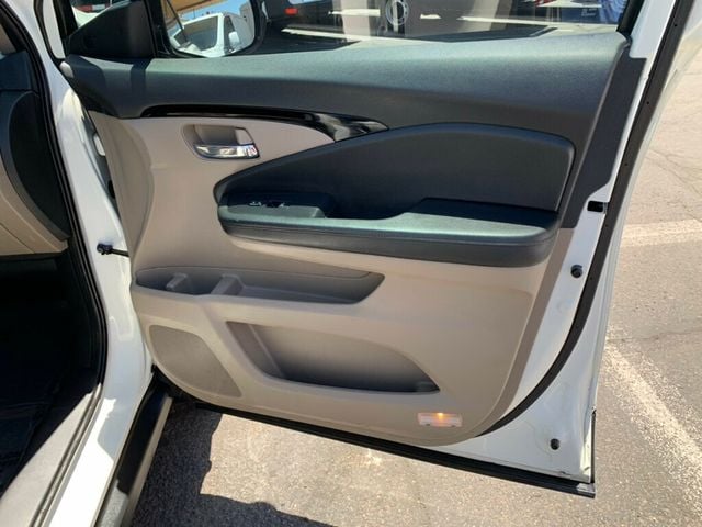 2019 Honda Pilot Touring 7-Passenger 2WD Low Miles - 23030162 - 23