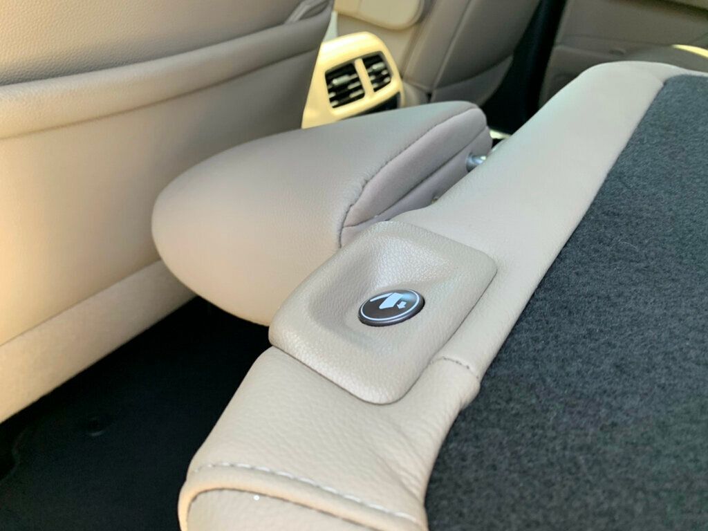 2019 Honda Pilot Touring 7-Passenger 2WD Low Miles - 23030162 - 34