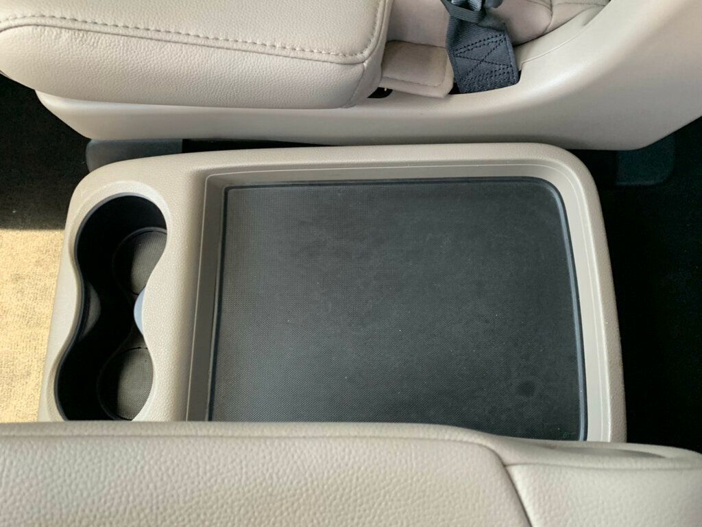 2019 Honda Pilot Touring 7-Passenger 2WD Low Miles - 23030162 - 36