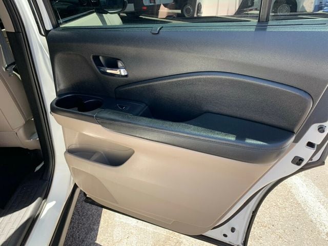 2019 Honda Pilot Touring 7-Passenger 2WD Low Miles - 23030162 - 42