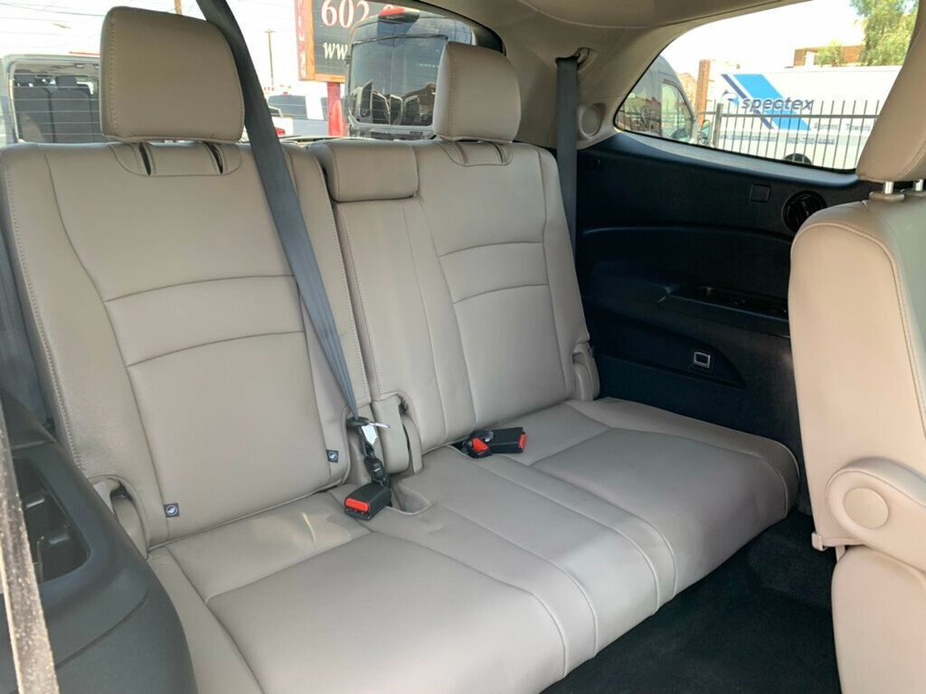 2019 Honda Pilot Touring 7-Passenger 2WD Low Miles - 23030162 - 49