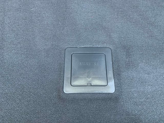 2019 Honda Pilot Touring 7-Passenger 2WD Low Miles - 23030162 - 54