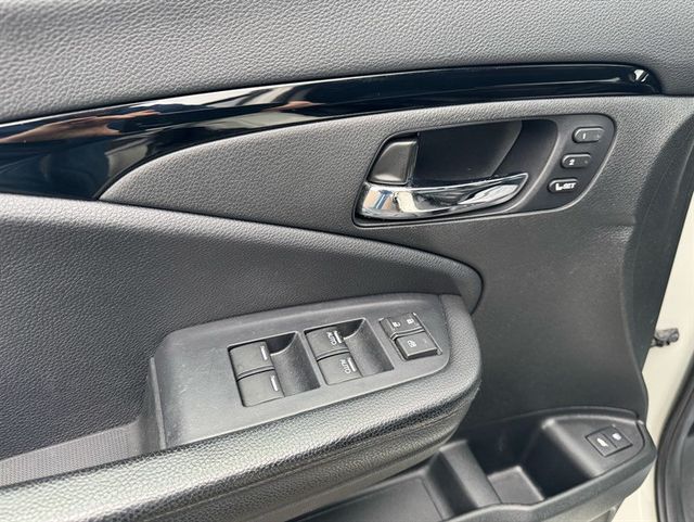 2019 Honda Pilot Touring 7-Passenger AWD - 22940169 - 11