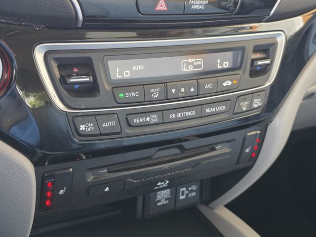 2019 Honda Pilot Touring 8-Passenger 2WD - 23030882 - 25