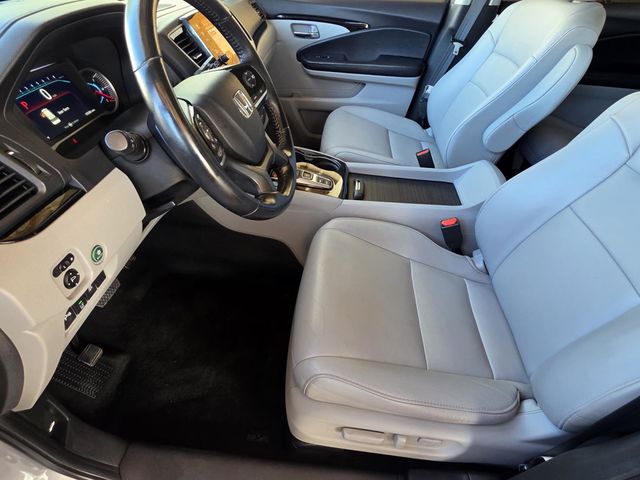 2019 Honda Pilot Touring 8-Passenger 2WD - 23030882 - 6