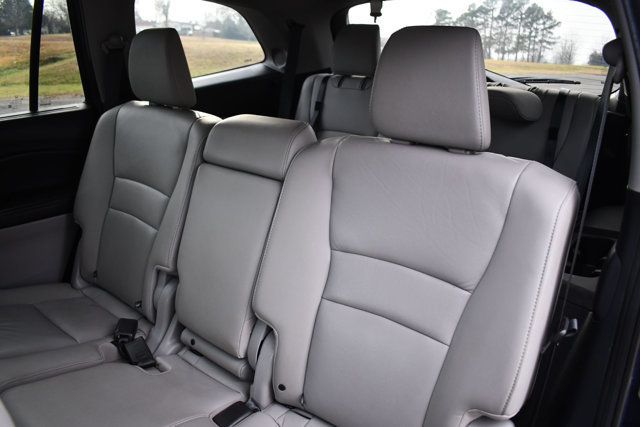 2019 Honda Pilot Touring 8-Passenger AWD - 22953853 - 31