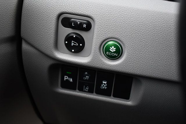 2019 Honda Pilot Touring 8-Passenger AWD - 22953853 - 33