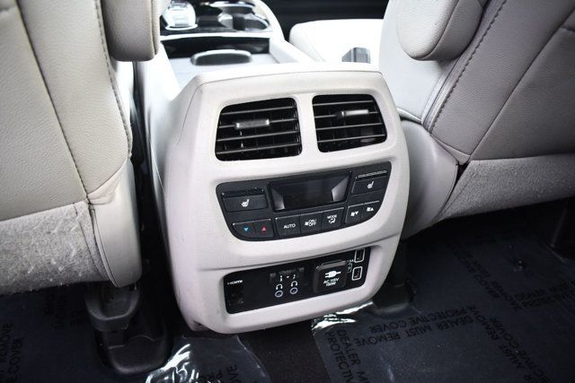 2019 Honda Pilot Touring 8-Passenger AWD - 22953853 - 37