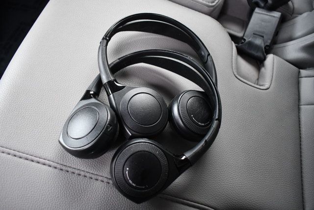 2019 Honda Pilot Touring 8-Passenger AWD - 22953853 - 38