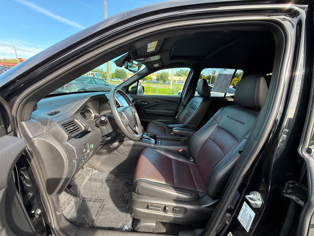 2019 Honda Ridgeline Black Edition photo 9