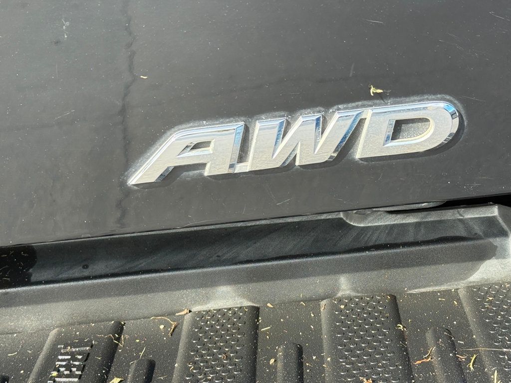 2019 Honda Ridgeline Black Edition photo 8