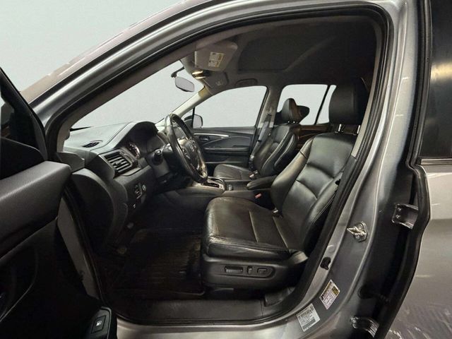 2019 Honda Ridgeline RTL-T AWD - 22977657 - 15