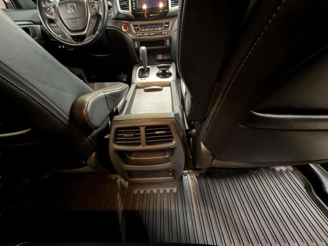 2019 Honda Ridgeline RTL-T AWD - 22977657 - 26