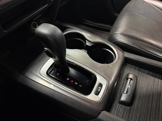 2019 Honda Ridgeline RTL-T AWD - 22977657 - 46