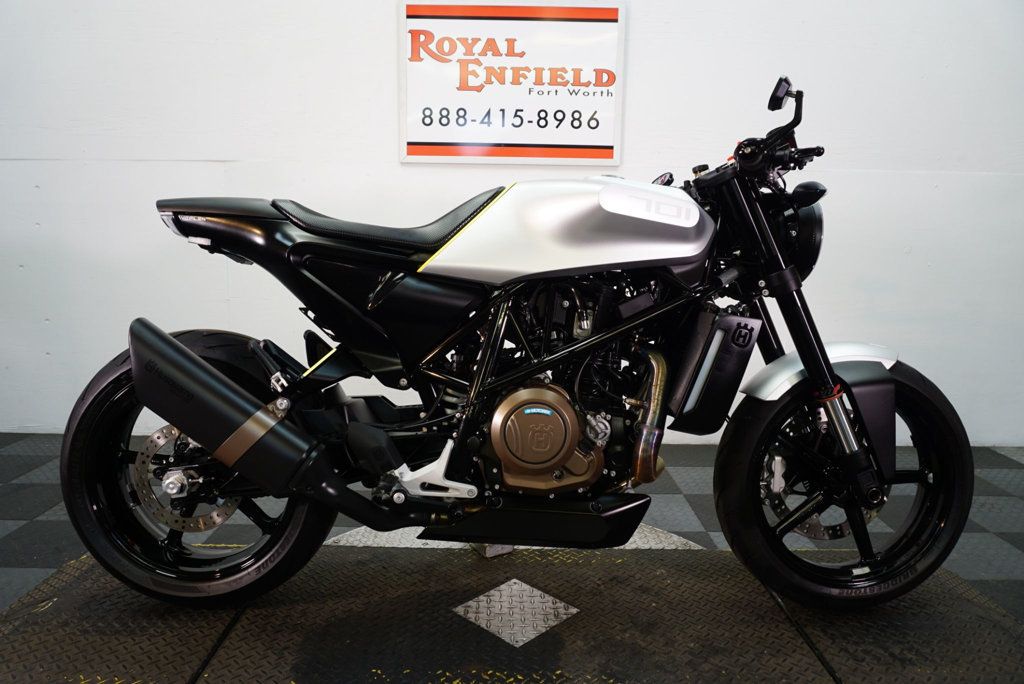 2019 HUSQVARNA VITPILEN 701 LOW MILES NICE BIKE - 22567714 - 0