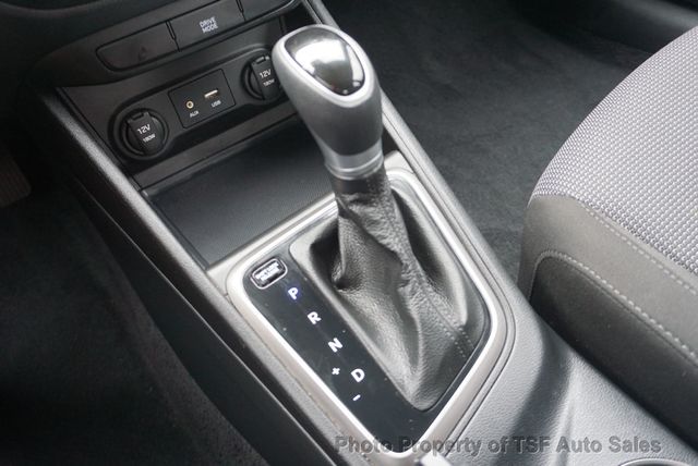 2019 Hyundai Accent SEL Sedan Automatic CARPLAY REAR CAMERA EXTREMELY LOW MILES  - 22865885 - 28