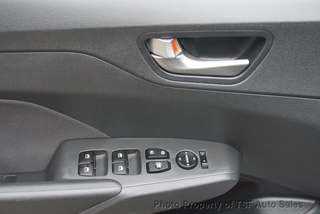 2019 Hyundai Accent SEL Sedan Automatic CARPLAY REAR CAMERA EXTREMELY LOW MILES  - 22865885 - 32