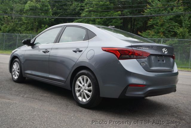 2019 Hyundai Accent SEL Sedan Automatic CARPLAY REAR CAMERA EXTREMELY LOW MILES  - 22865885 - 4