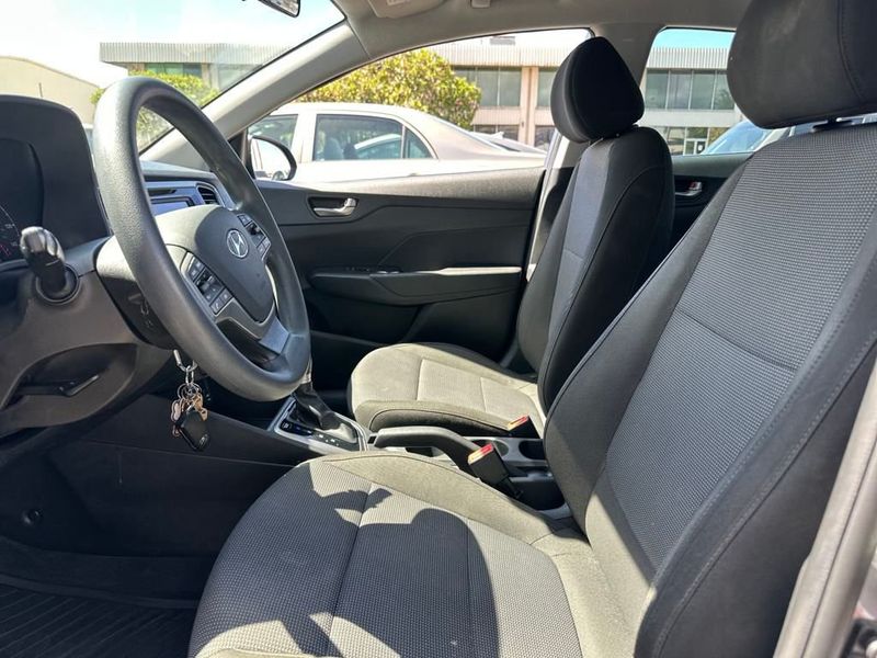 2019 Hyundai Accent SE Sedan Automatic - 22934460 - 12