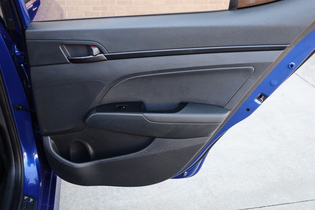 2019 Hyundai Elantra  - 22970717 - 18