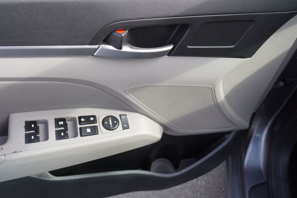 2019 Hyundai Elantra ELANTRA - 22976135 - 20