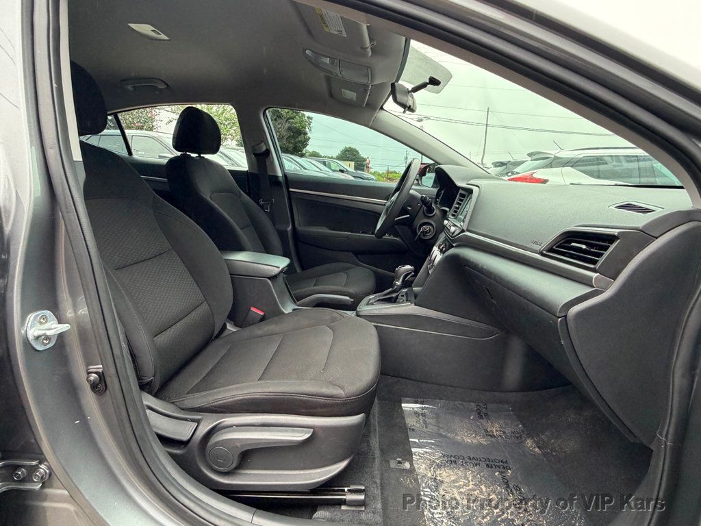 2019 Hyundai Elantra SE 2.0L Automatic - 23041944 - 17