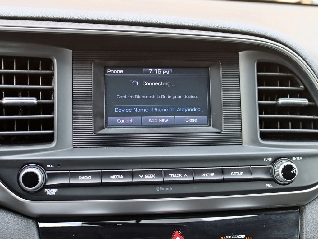 2019 Hyundai Elantra SE 2.0L Automatic - 22981365 - 15