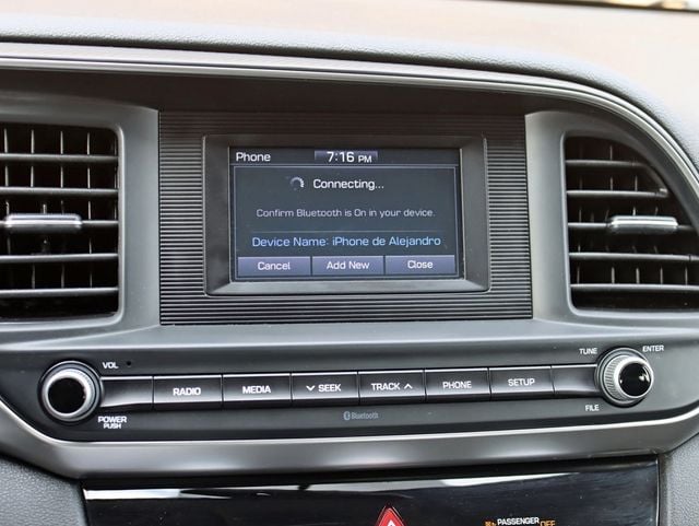 2019 Hyundai Elantra SE 2.0L Automatic - 22981365 - 15