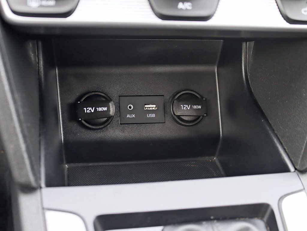 2019 Hyundai Elantra SE 2.0L Automatic - 22981365 - 17