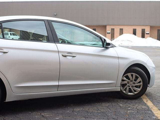 2019 Hyundai Elantra SE 2.0L Automatic - 22981365 - 3