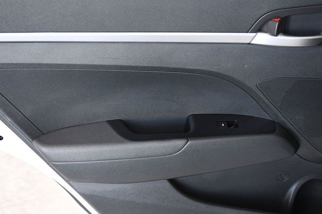2019 Hyundai Elantra SE 2.0L Automatic - 22849211 - 10