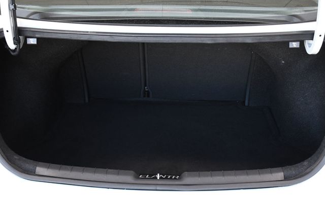 2019 Hyundai Elantra SE 2.0L Automatic - 22849211 - 12