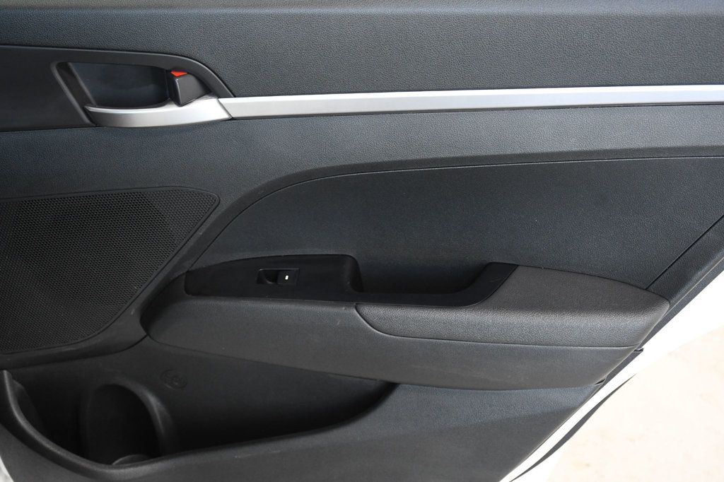 2019 Hyundai Elantra SE 2.0L Automatic - 22849211 - 14