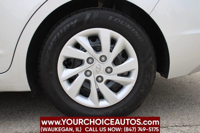 2019 Hyundai Elantra SE 4dr Sedan 6A - 22871825 - 17