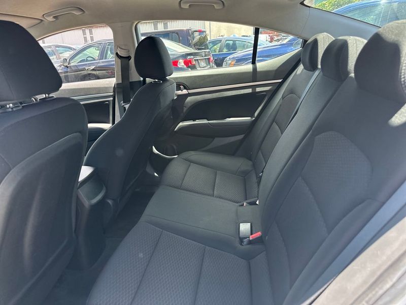 2019 Hyundai Elantra SEL - 23040345 - 14